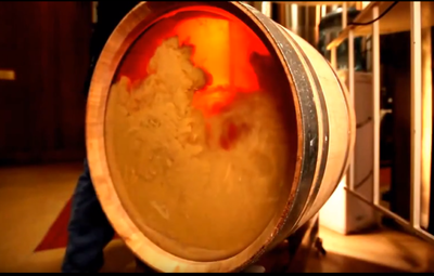 橡木桶陈酿过程中定期倒桶（换桶）频率与操作工艺