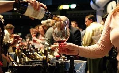 品酒会上提问的礼仪（不打断 / 问题清晰）常识