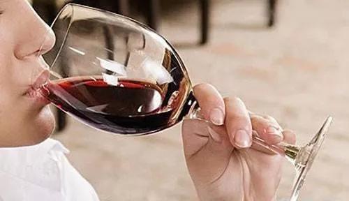 葡萄酒风味强化（特色香气物质添加，合规）工艺